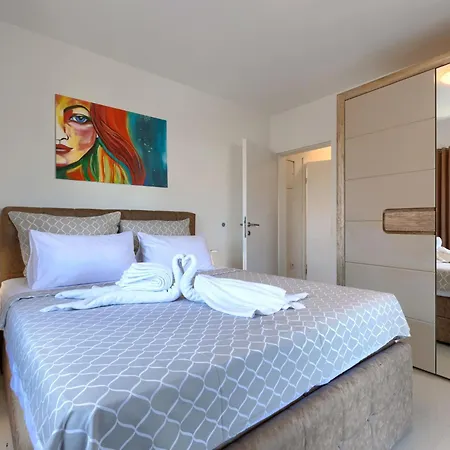 Apartment Amra 4 By Interhome *