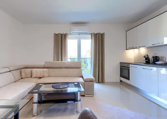 Amra 4 By Interhome * Poreč