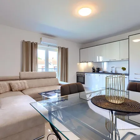 Апартаменты Amra 4 By Interhome Пореч