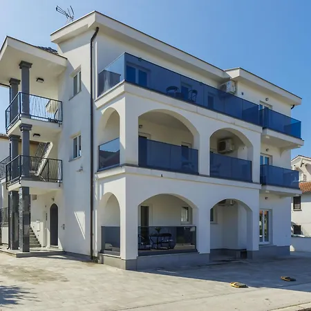 Amra 4 By Interhome Апартаменты
