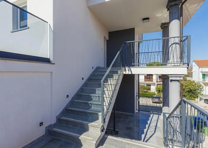 Amra 4 By Interhome *